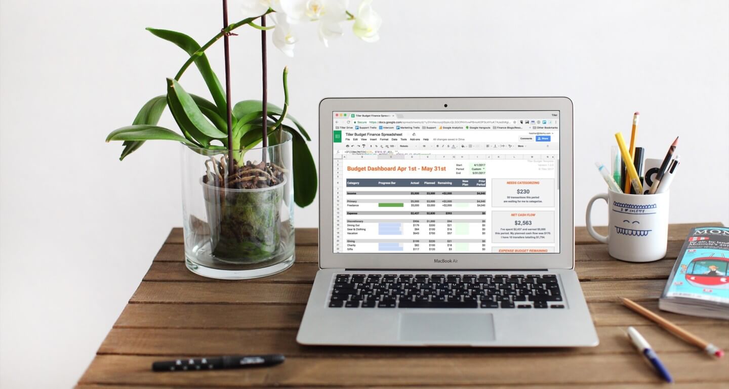 5 Reasons to Use a Spreadsheet to Manage Your Money and 3 Reasons Not To