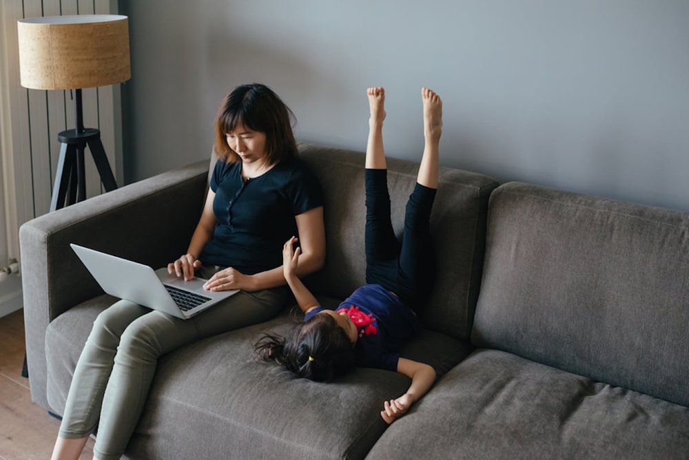 MotherWorkingatHome 484b98bdfe50031f668c52c2096d7a12 1000 MotherWorkingatHome 484b98bdfe50031f668c52c2096d7a12 1000